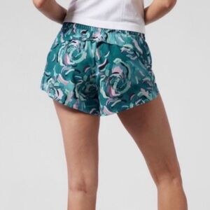 Athleta Hustle Floral Women's Athletic Shorts